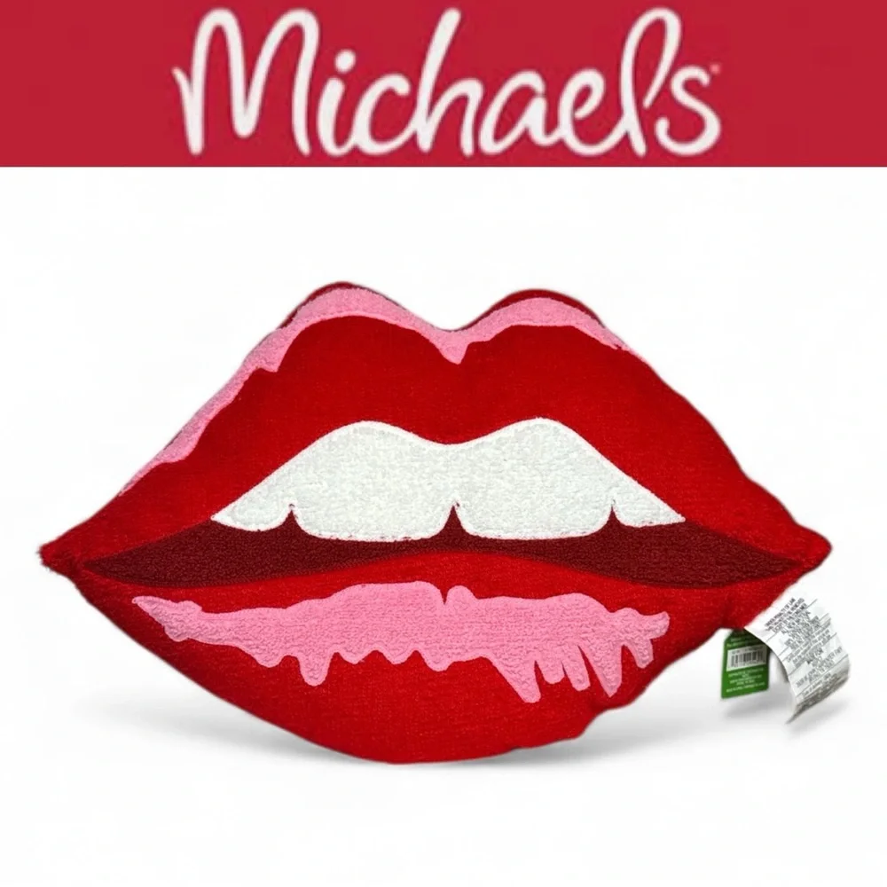 MICHAEL’S ASHLAND COLOR POP ART KISSING POUT LIPS PILLOW **NWT**